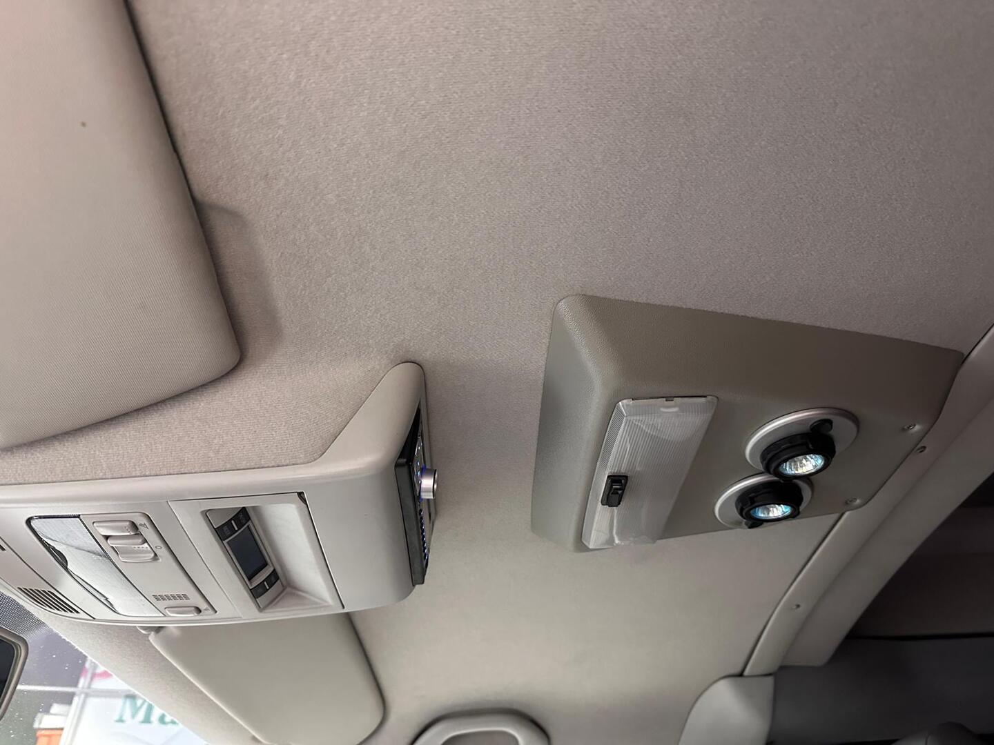 VOLKSWAGEN Transporter 2010