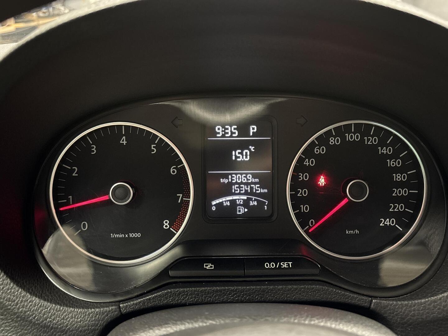 VOLKSWAGEN Polo 2010