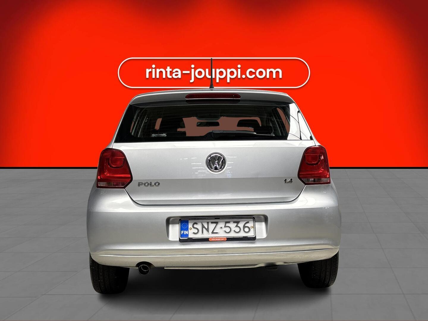 VOLKSWAGEN Polo 2010