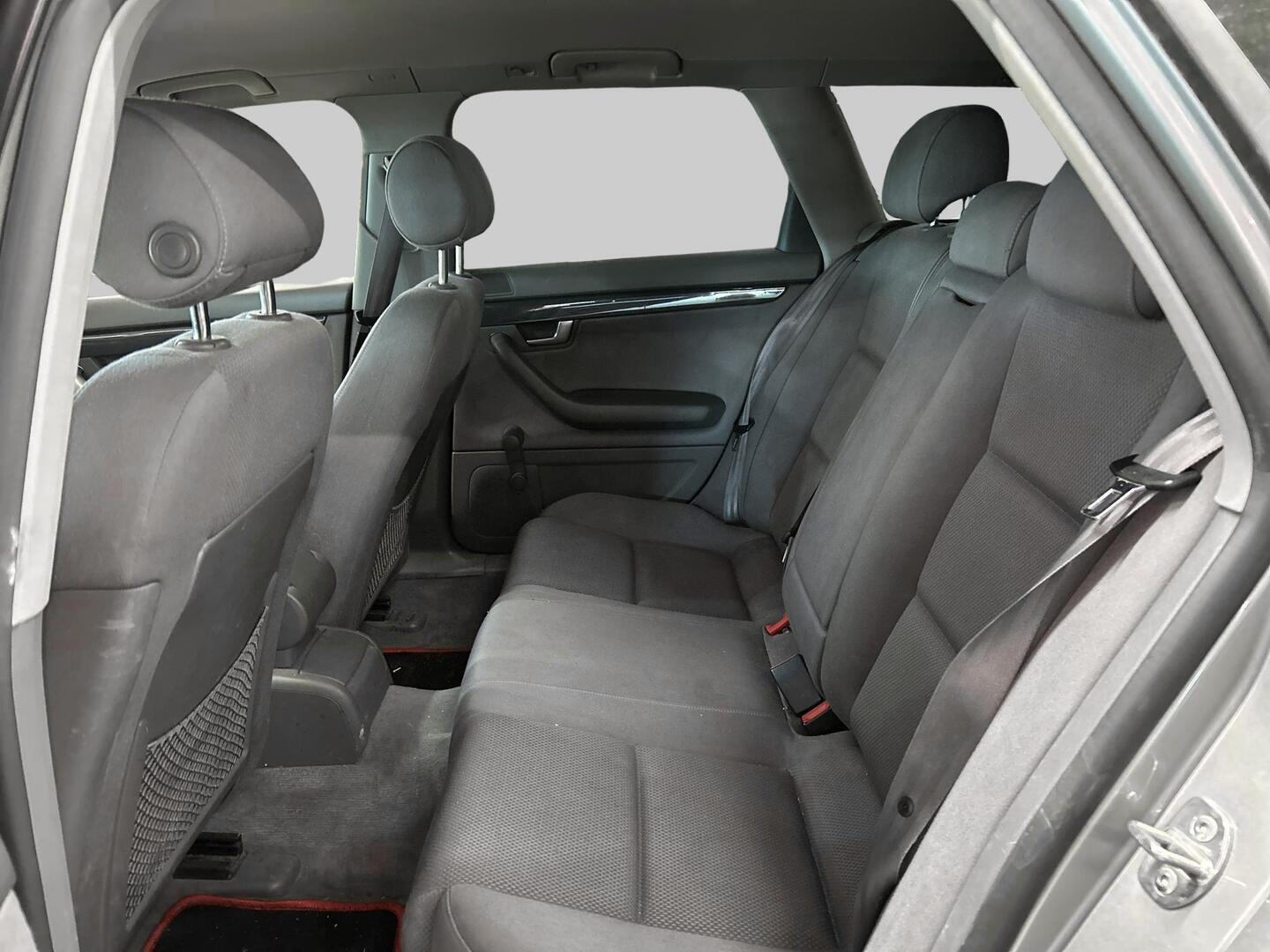 AUDI A4 2004