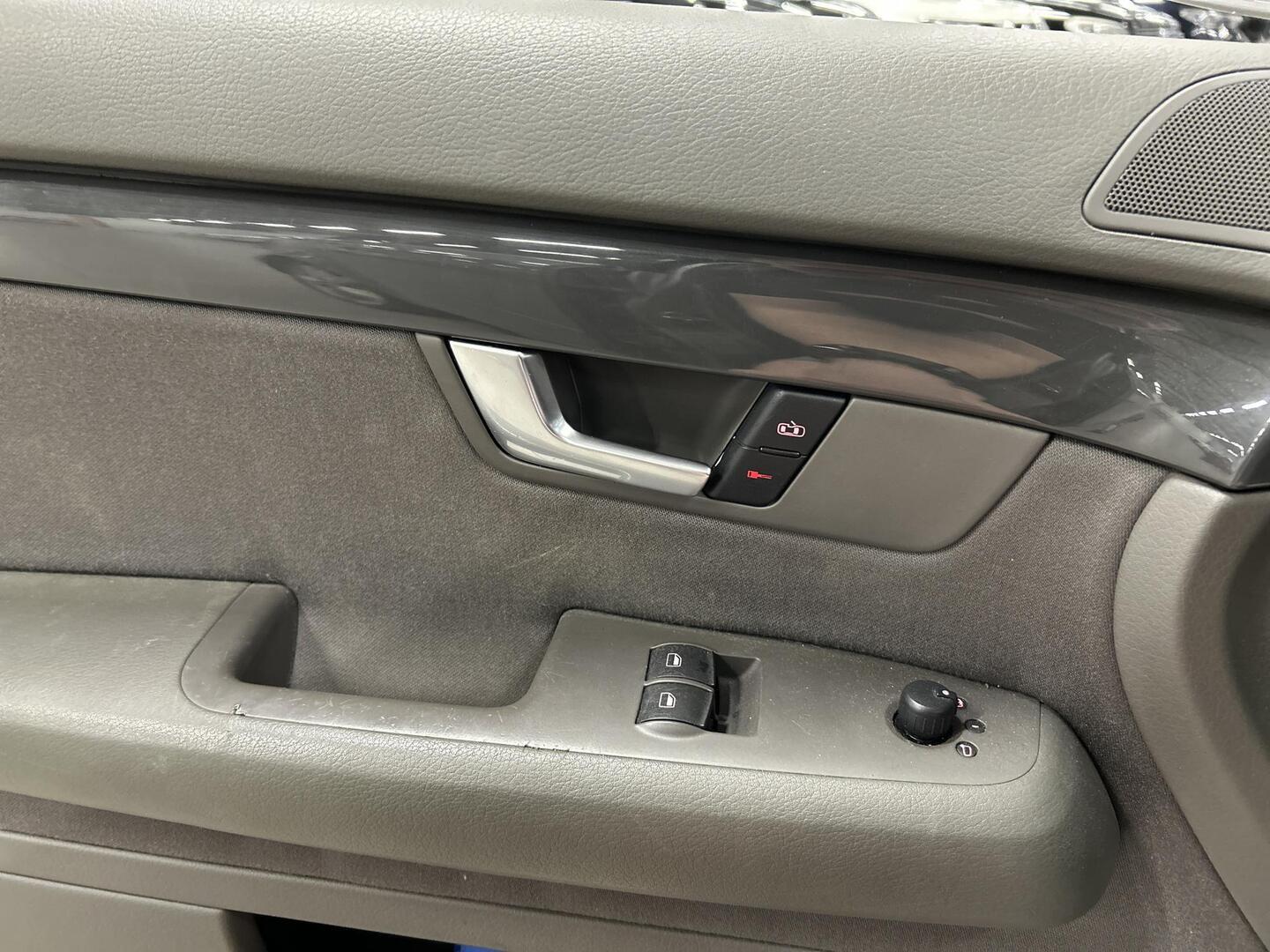 AUDI A4 2004