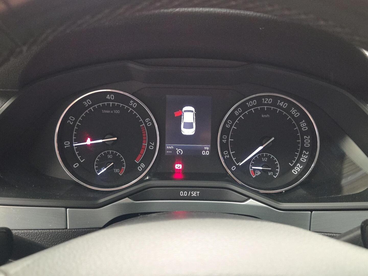 SKODA SUPERB 2019