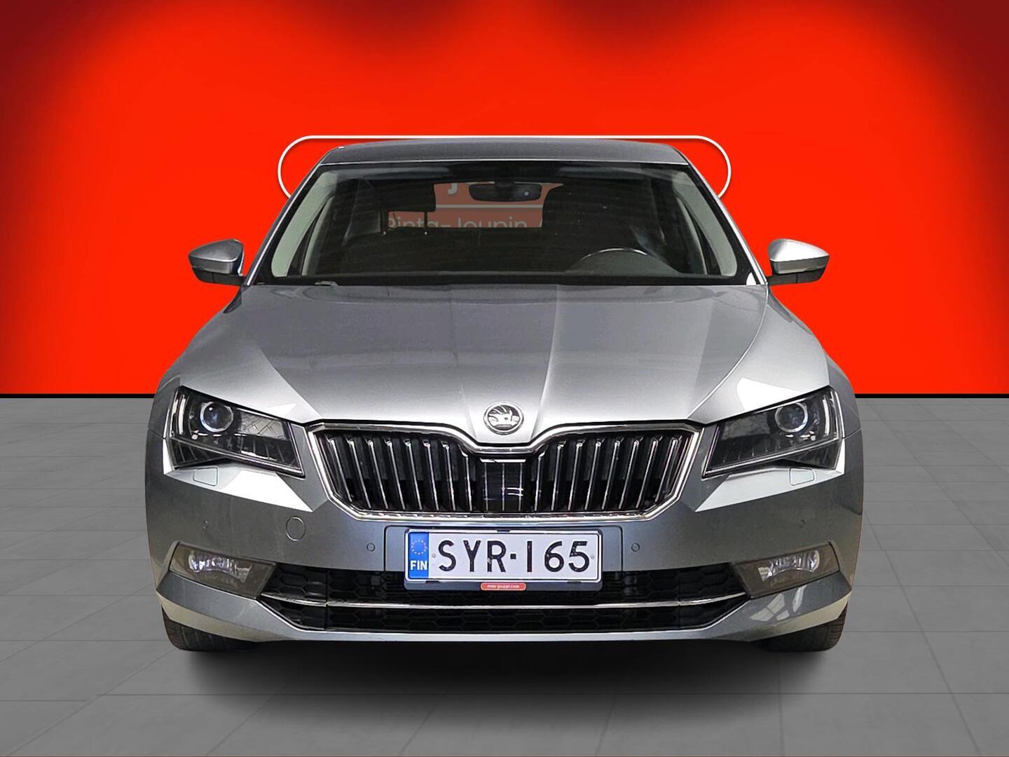 SKODA SUPERB 2019