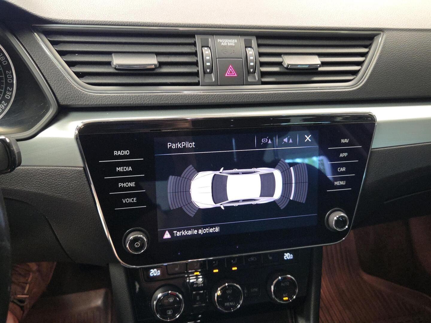 SKODA SUPERB 2019