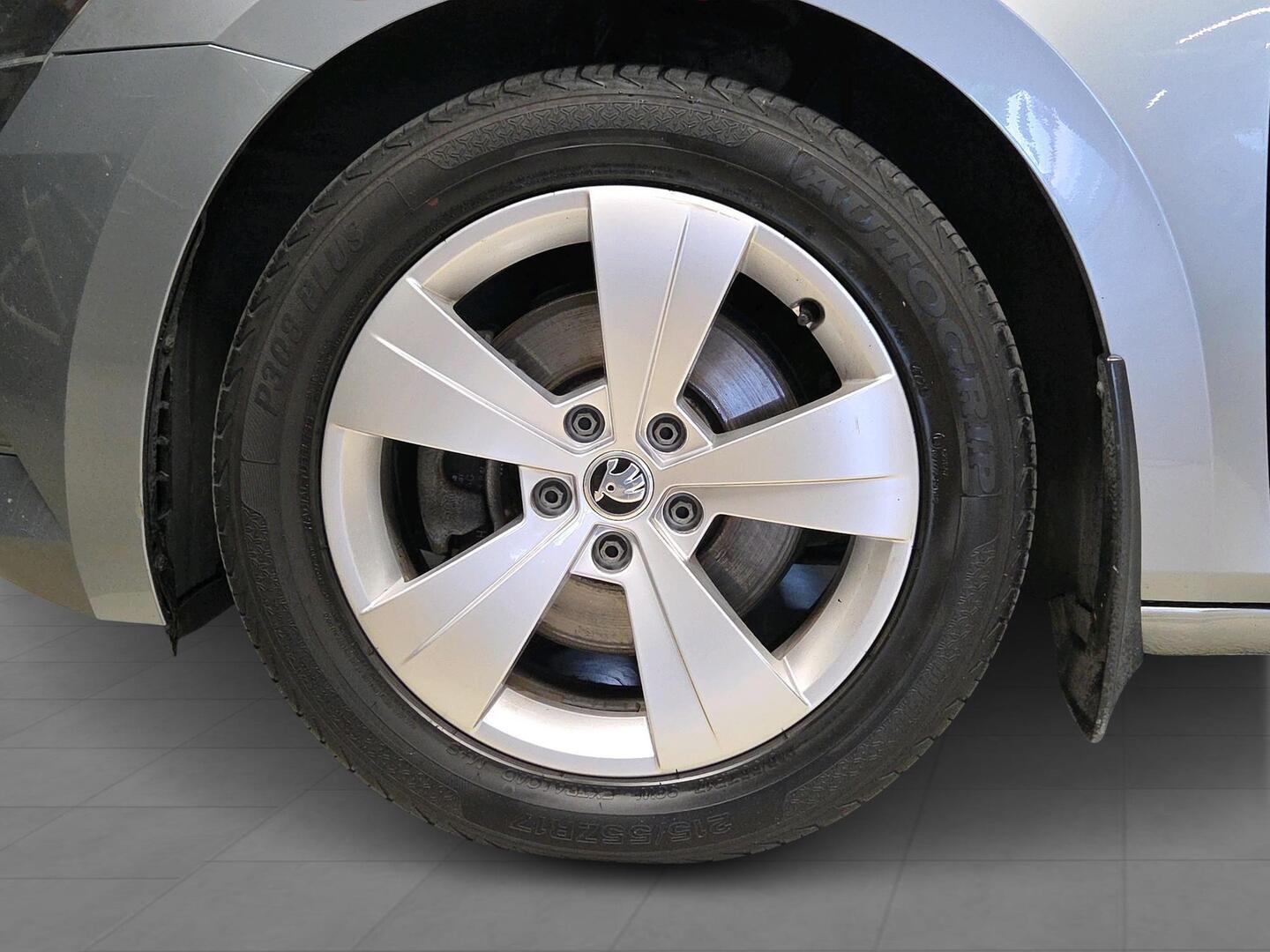 SKODA SUPERB 2019