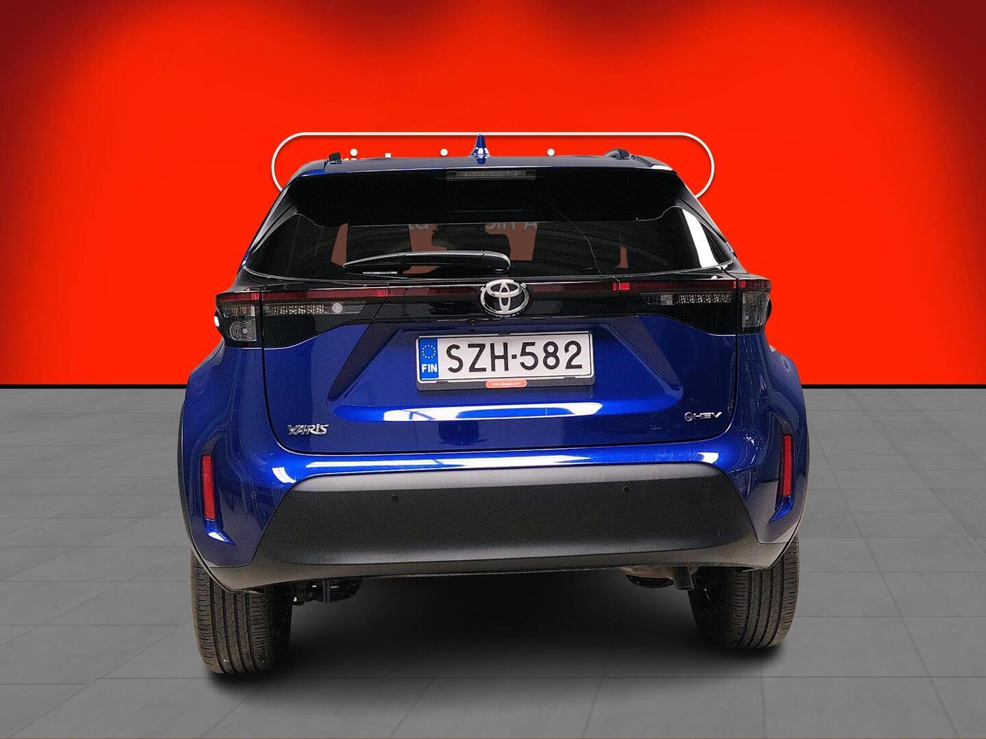 TOYOTA Yaris Cross 2025