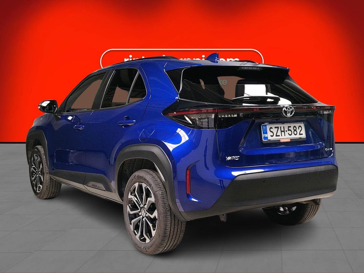 TOYOTA Yaris Cross 2025