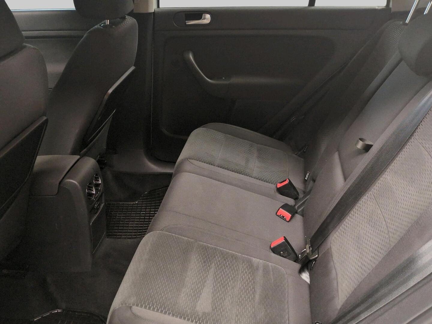 VOLKSWAGEN Golf Plus 2011