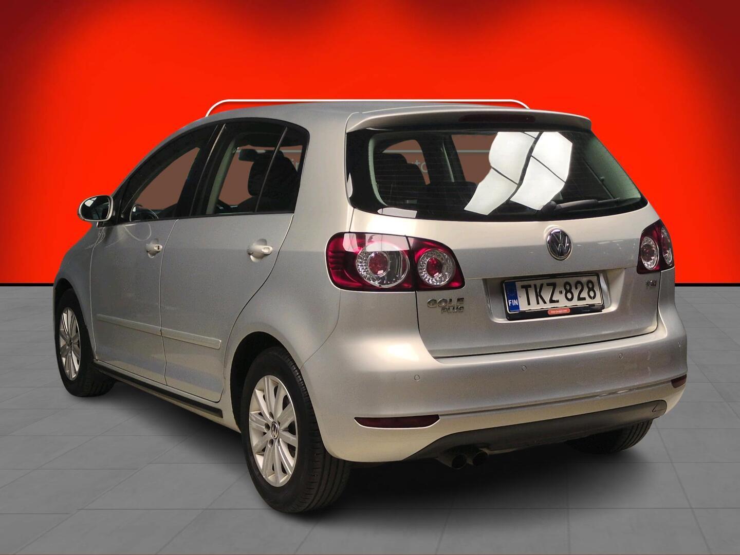 VOLKSWAGEN Golf Plus 2011