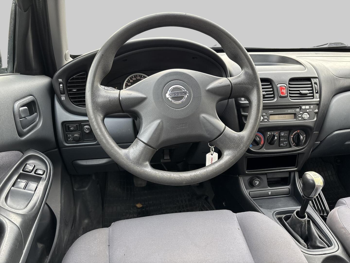 NISSAN Almera 2004