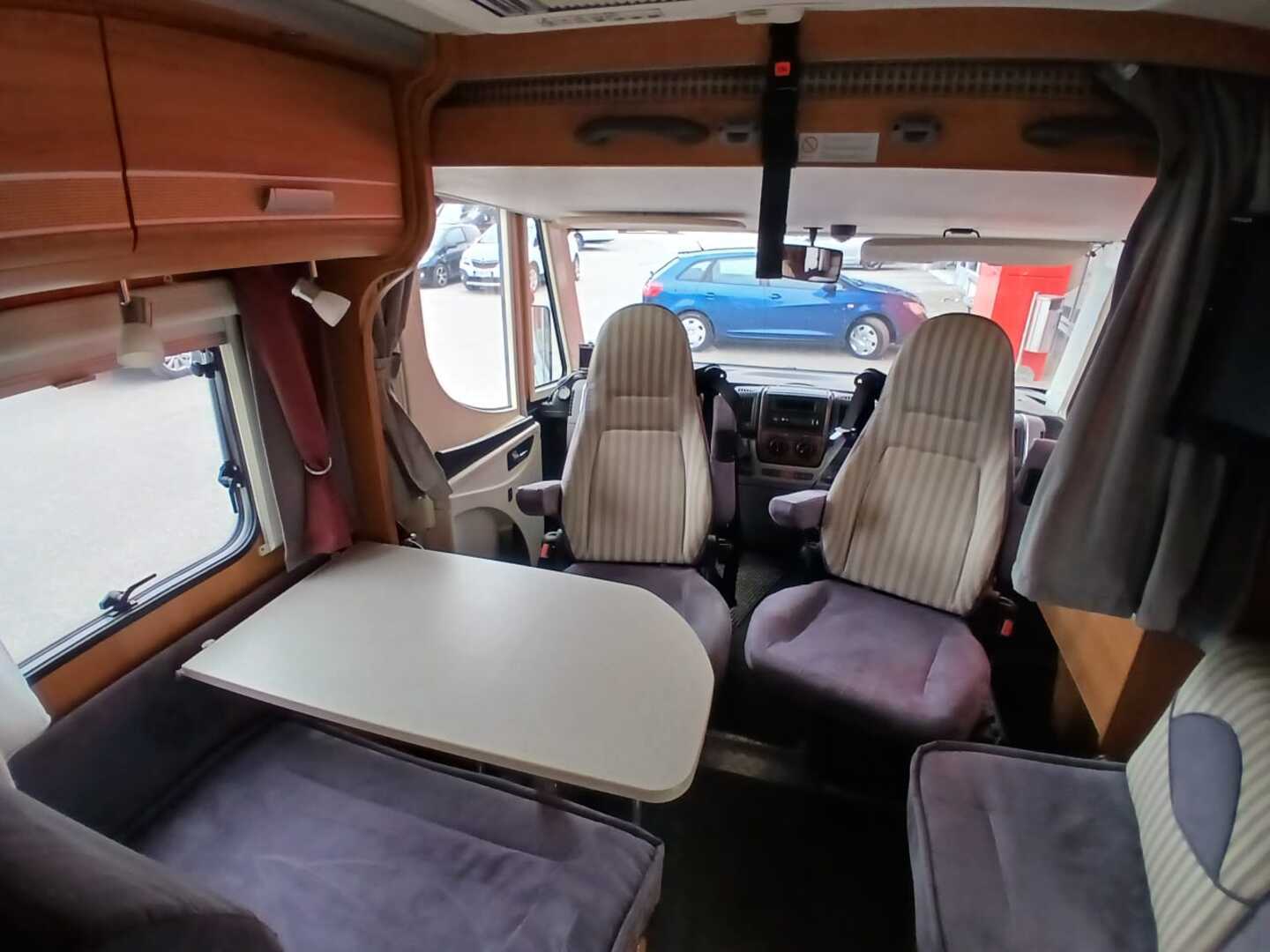 DETHLEFFS GLOBEBUS INTEGRAL 2009