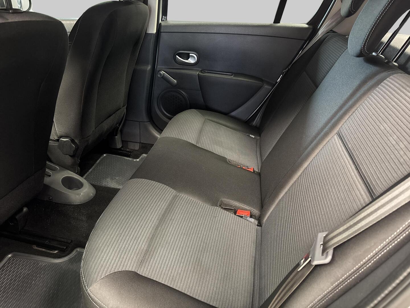 RENAULT Clio 2012