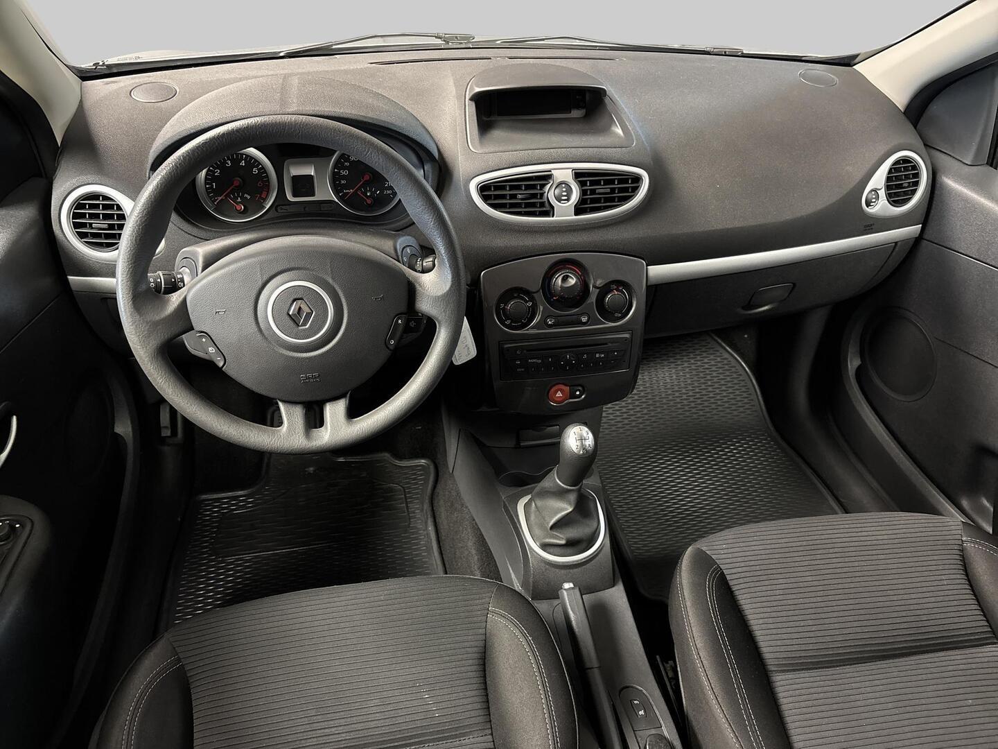 RENAULT Clio 2012
