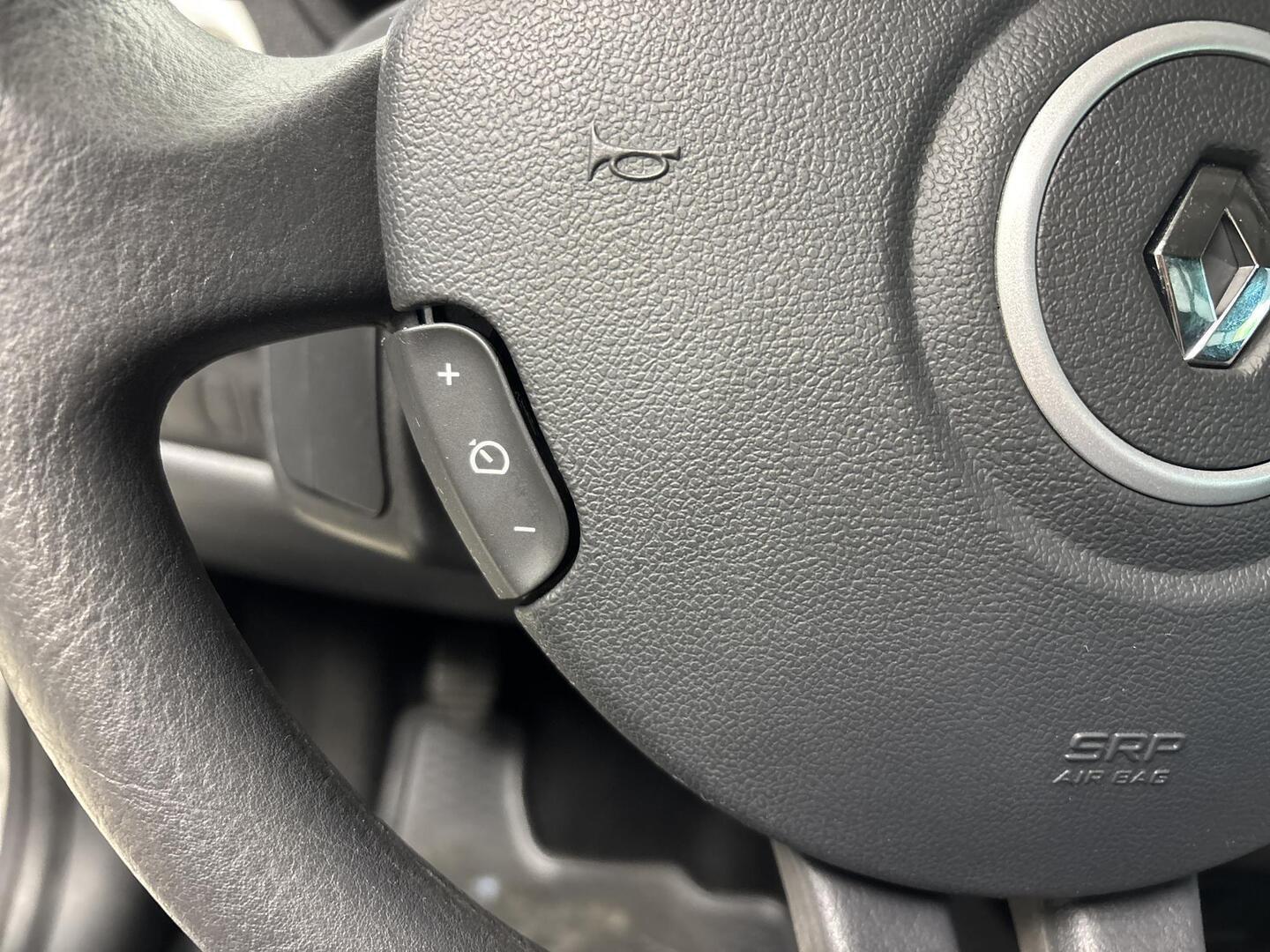 RENAULT Clio 2012