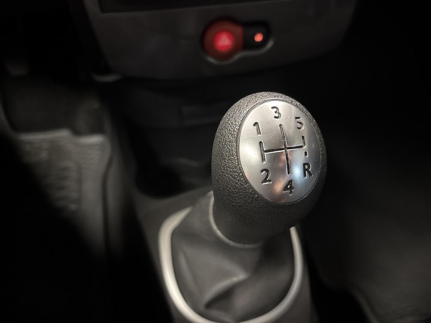 RENAULT Clio 2012