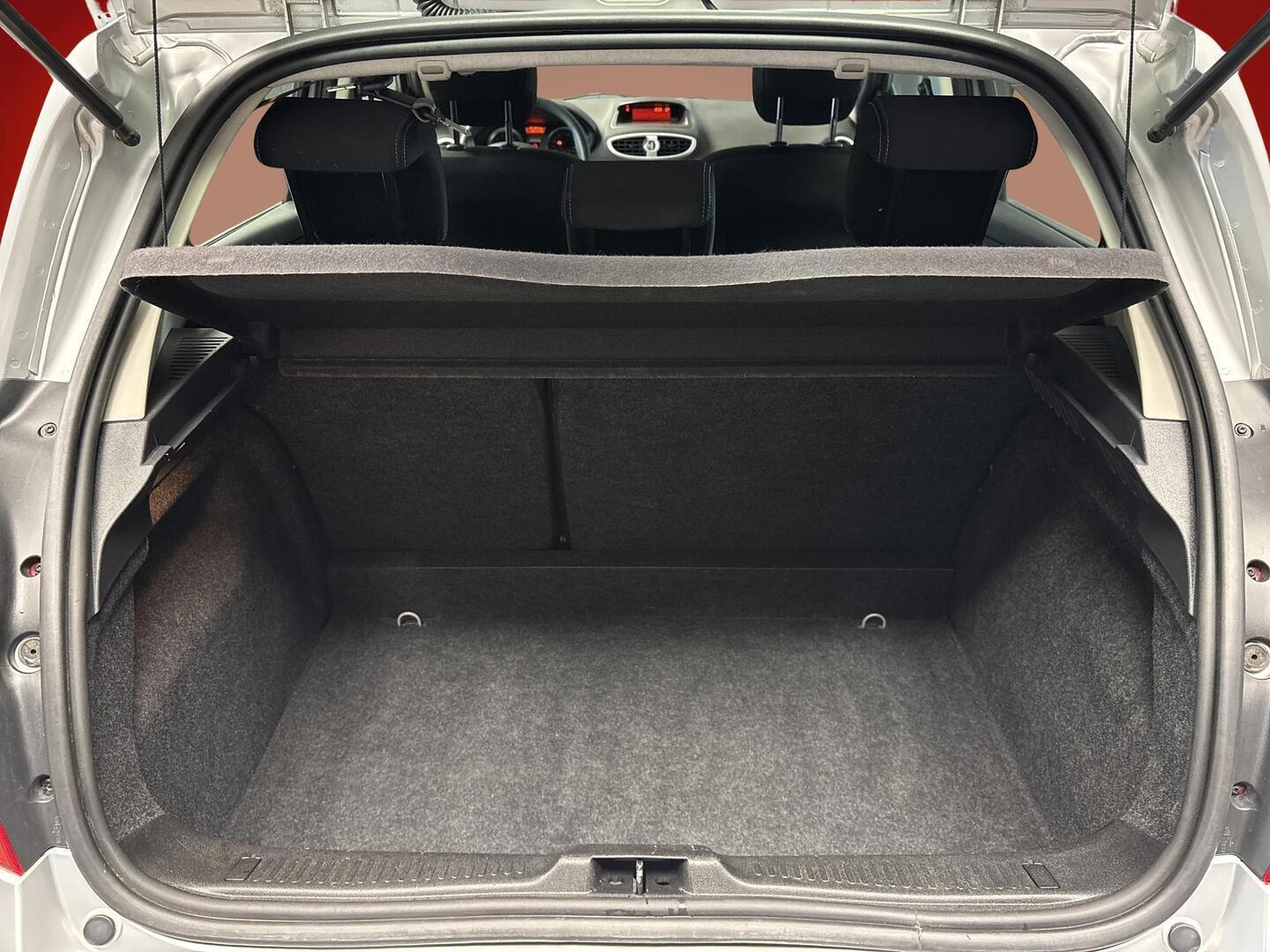 RENAULT Clio 2012