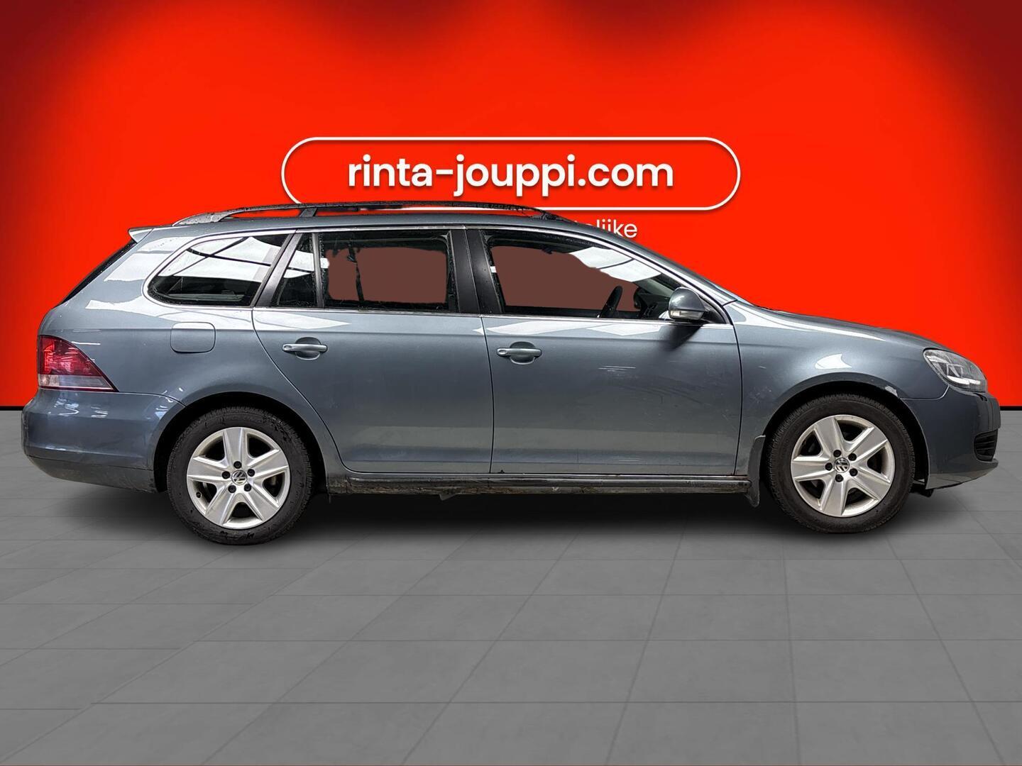 VOLKSWAGEN Golf 2010