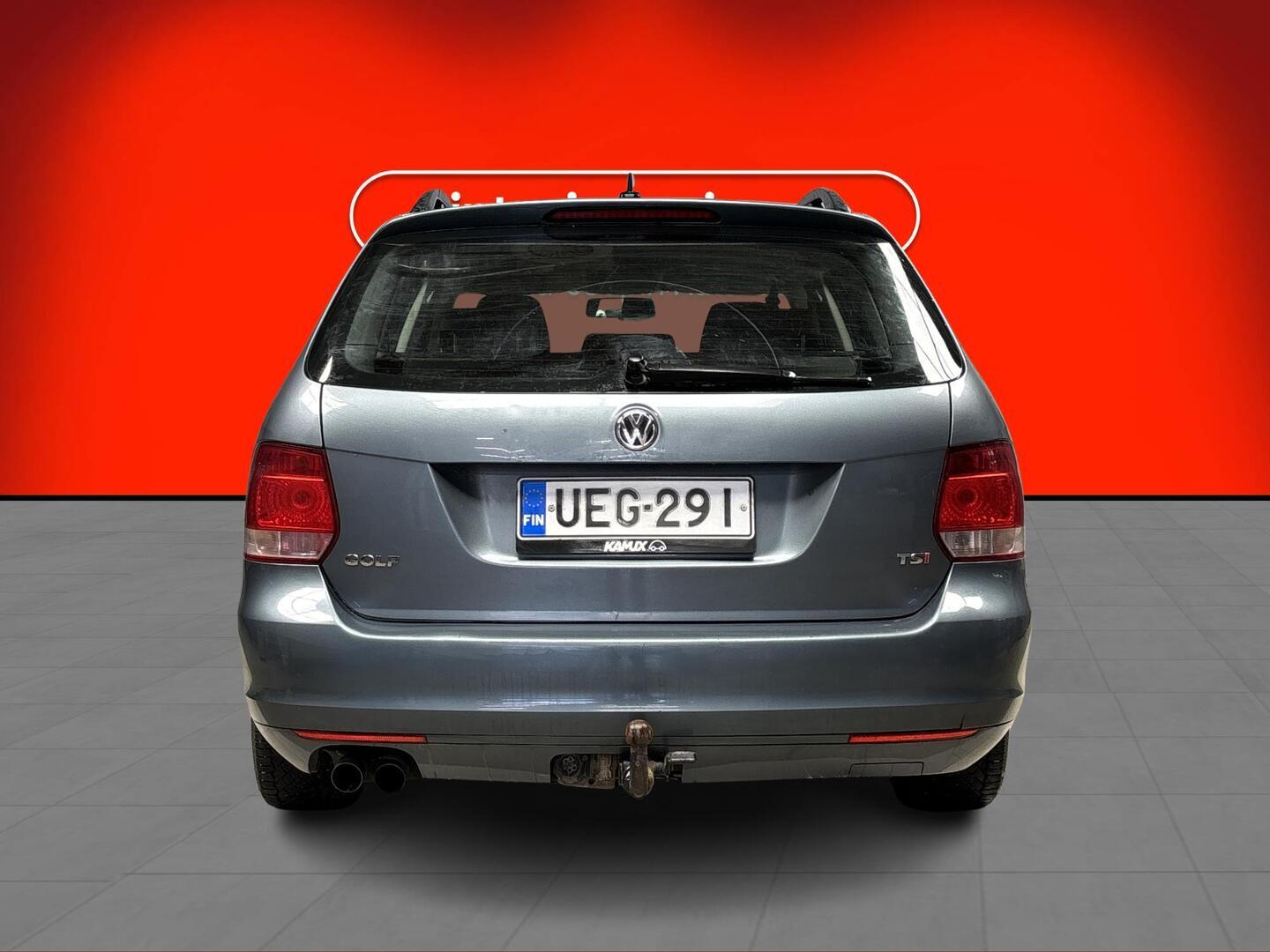 VOLKSWAGEN Golf 2010