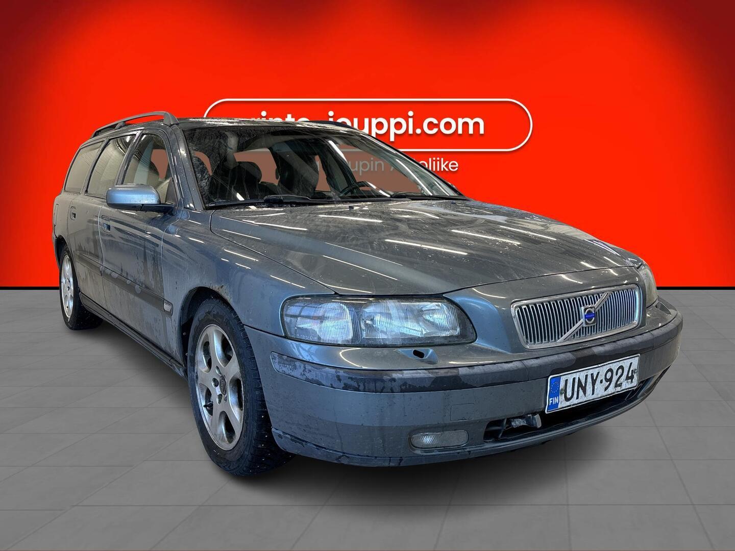 VOLVO V70 2004