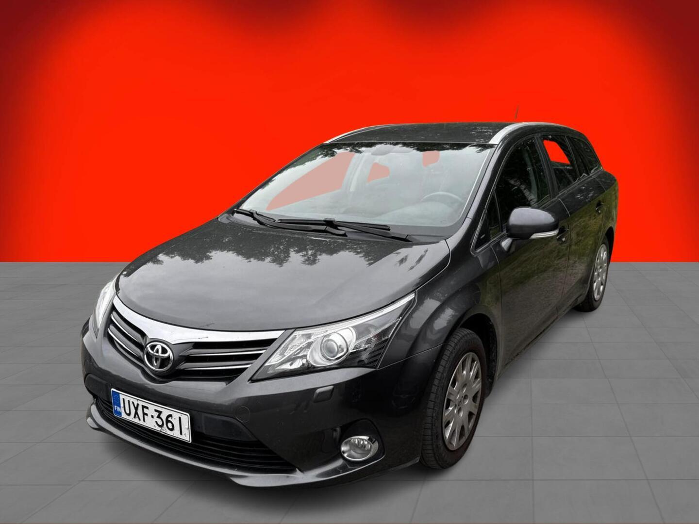 TOYOTA Avensis 2013