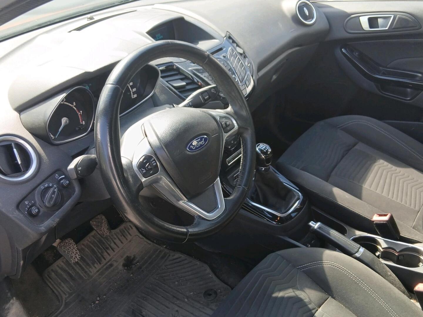 FORD Fiesta 2014