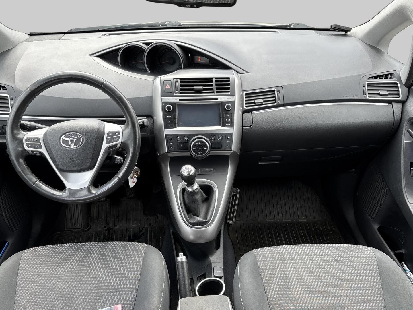 TOYOTA Verso 2014