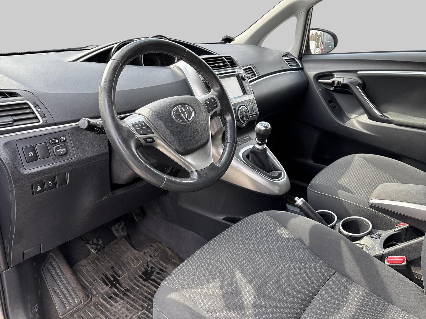 TOYOTA Verso 2014