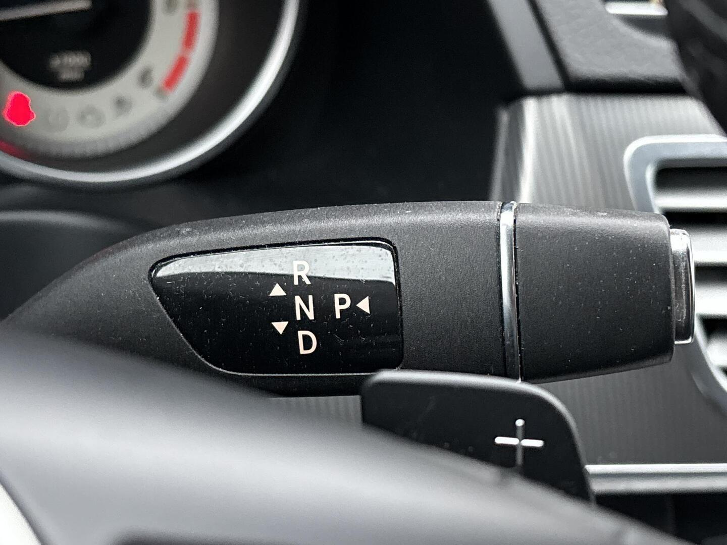 MERCEDES-BENZ E 2015