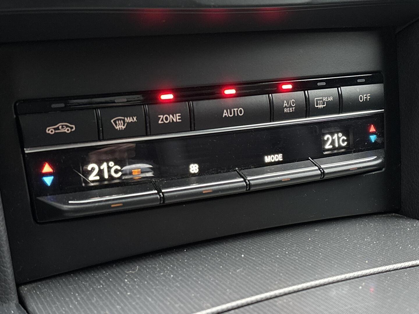 MERCEDES-BENZ E 2015