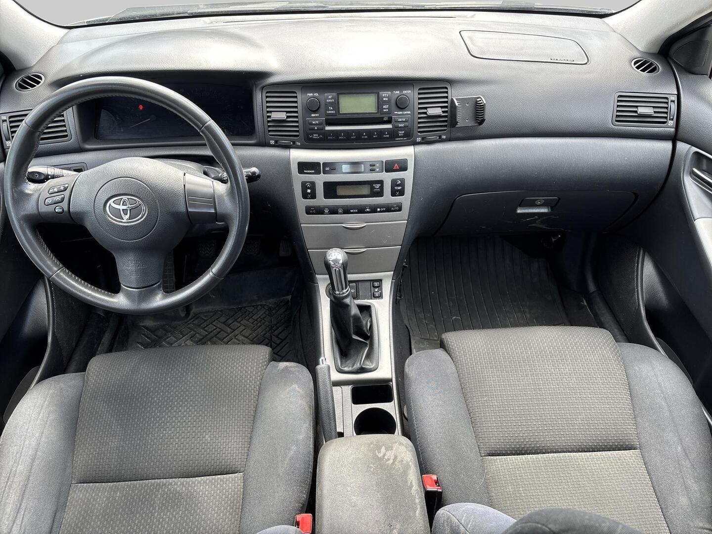 TOYOTA Corolla 2004
