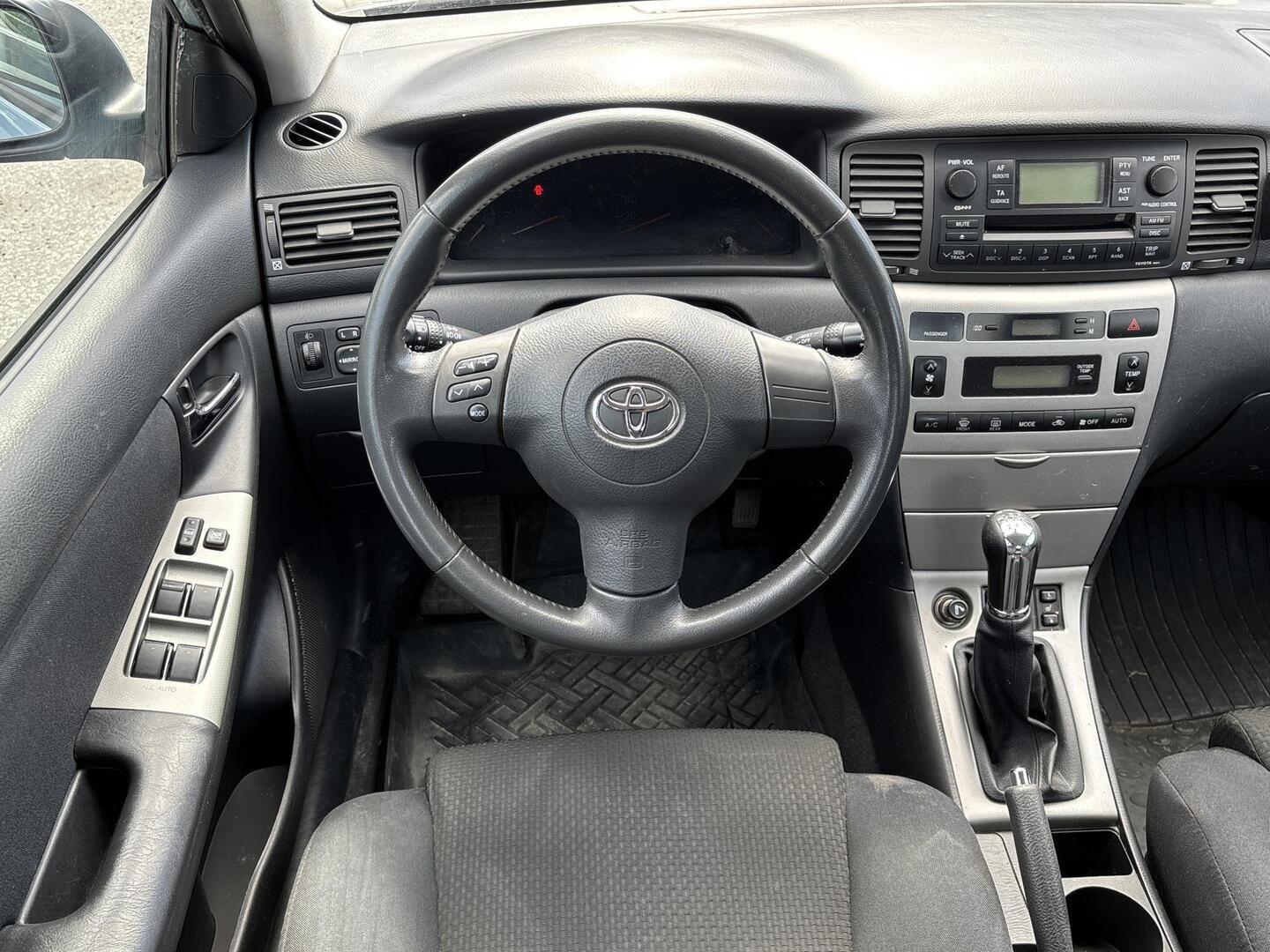 TOYOTA Corolla 2004