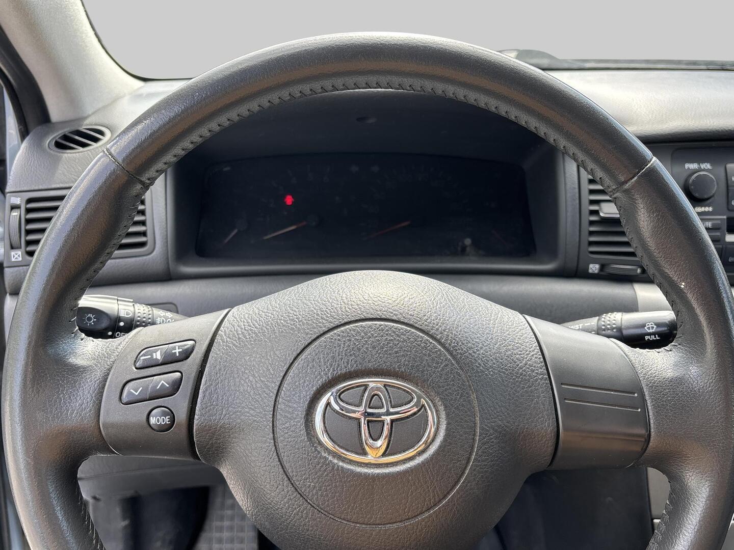 TOYOTA Corolla 2004
