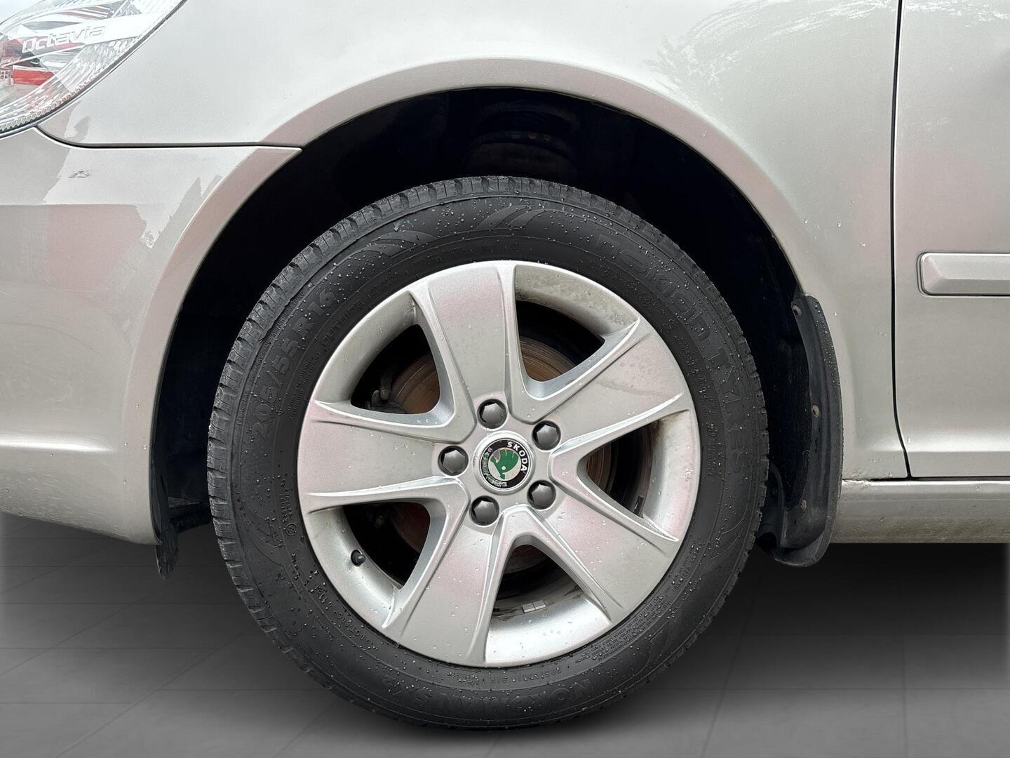 SKODA Octavia 2013