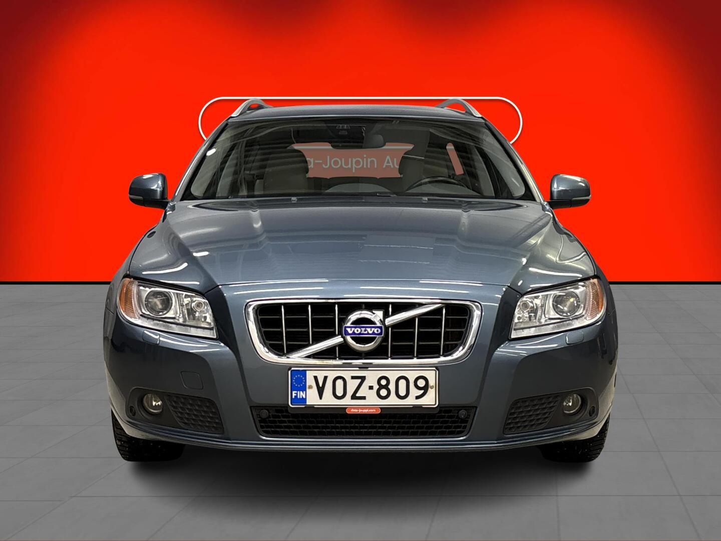 VOLVO V70 2013