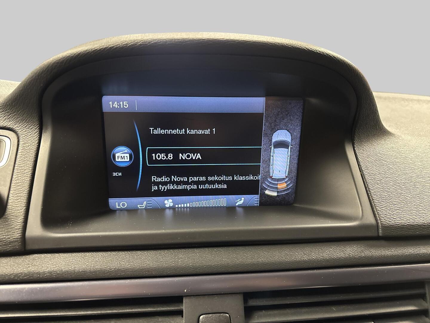 VOLVO V70 2012