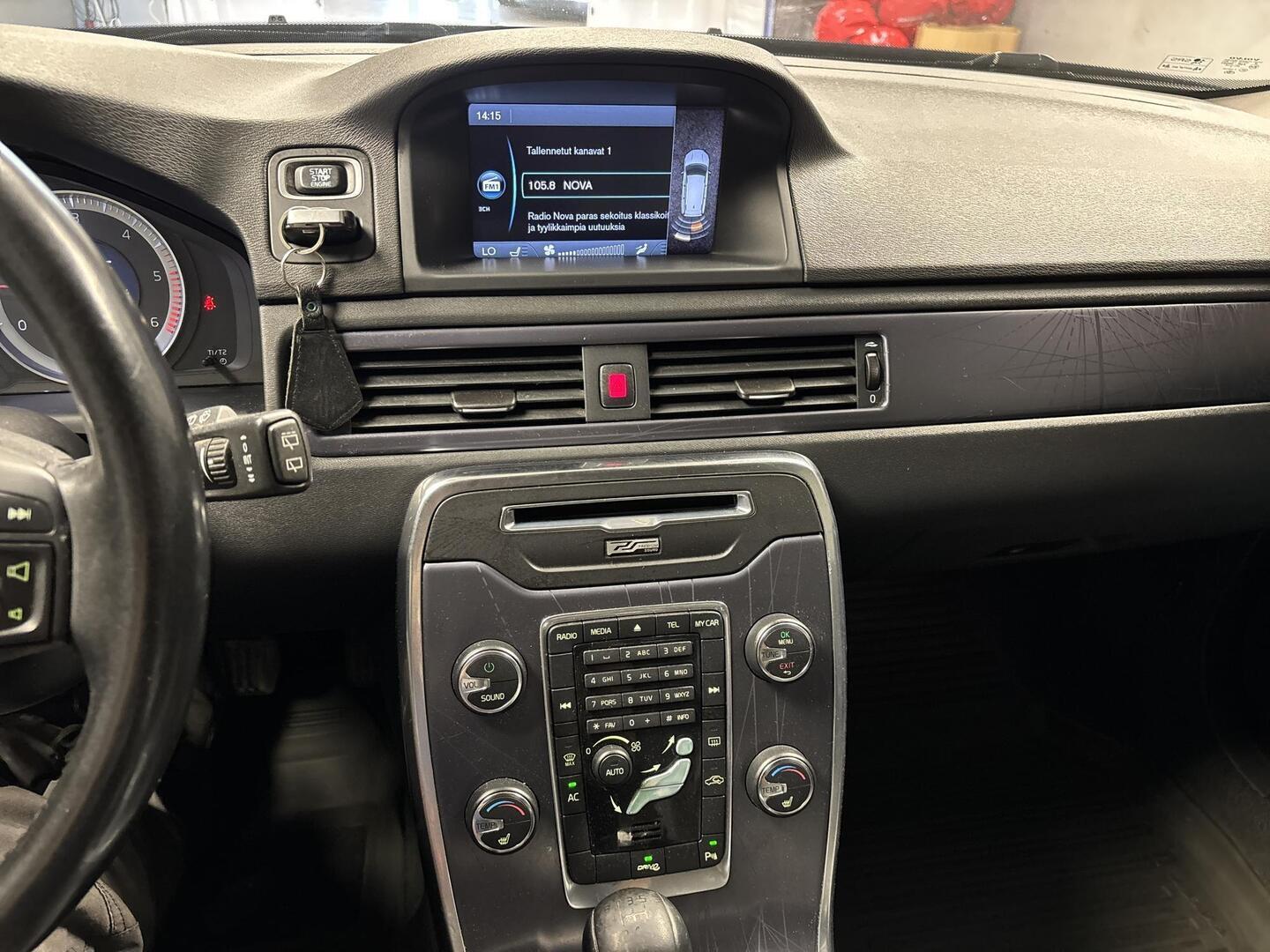 VOLVO V70 2012