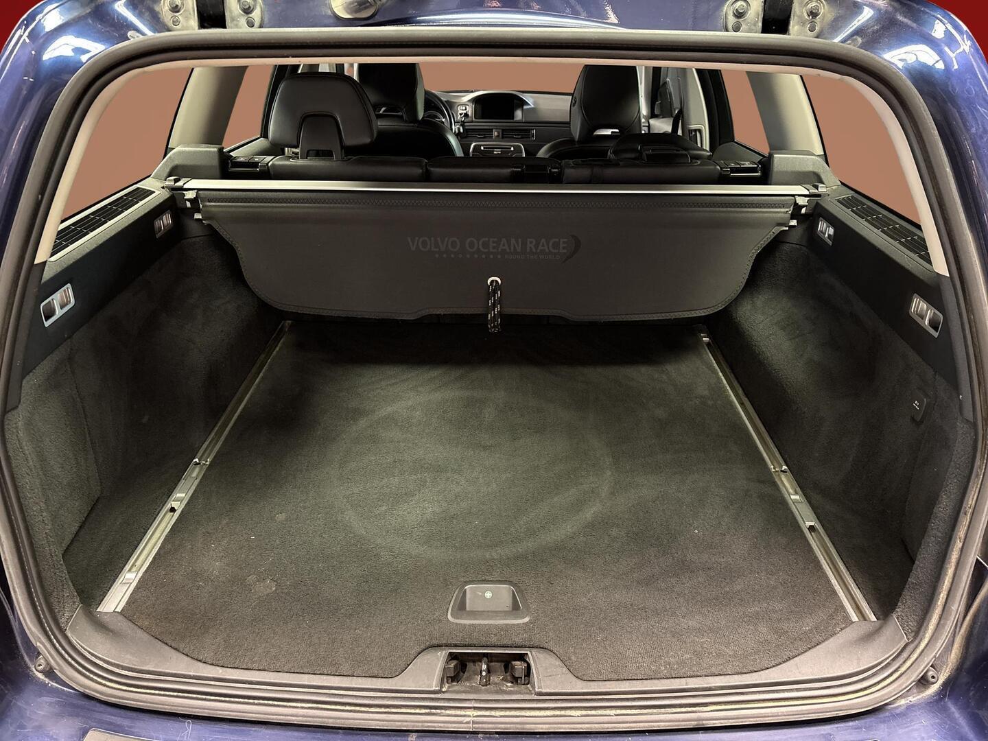 VOLVO V70 2012
