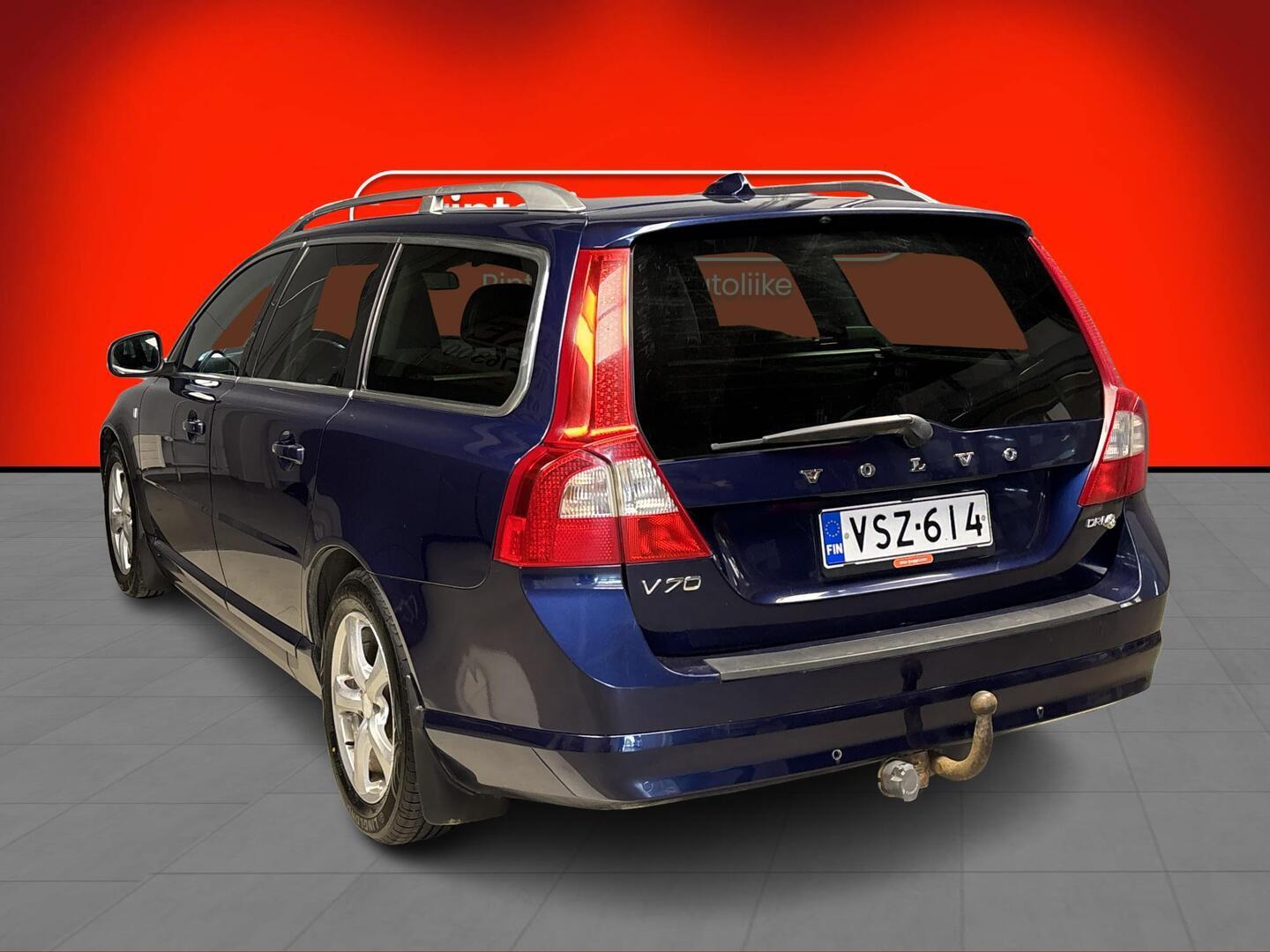 VOLVO V70 2012