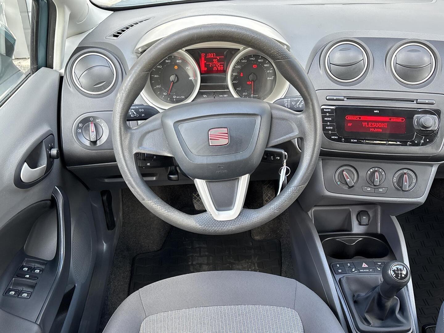 SEAT Ibiza ST 2010