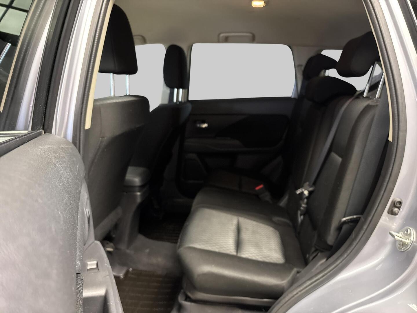 MITSUBISHI Outlander 2013
