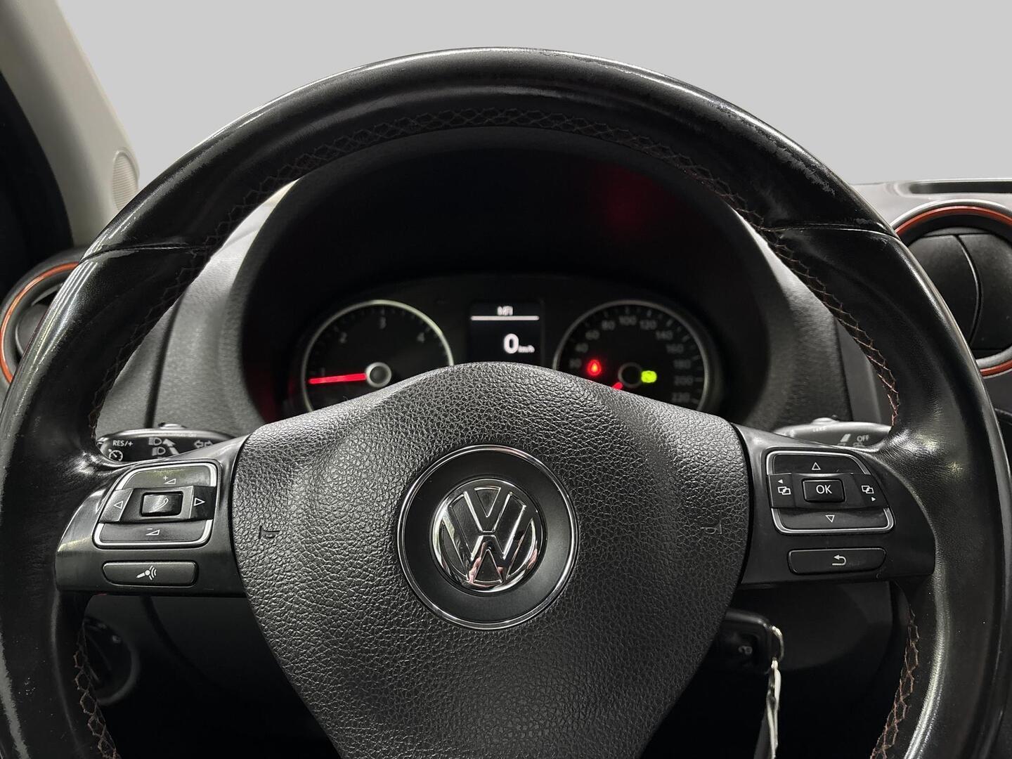 VOLKSWAGEN Amarok 2014