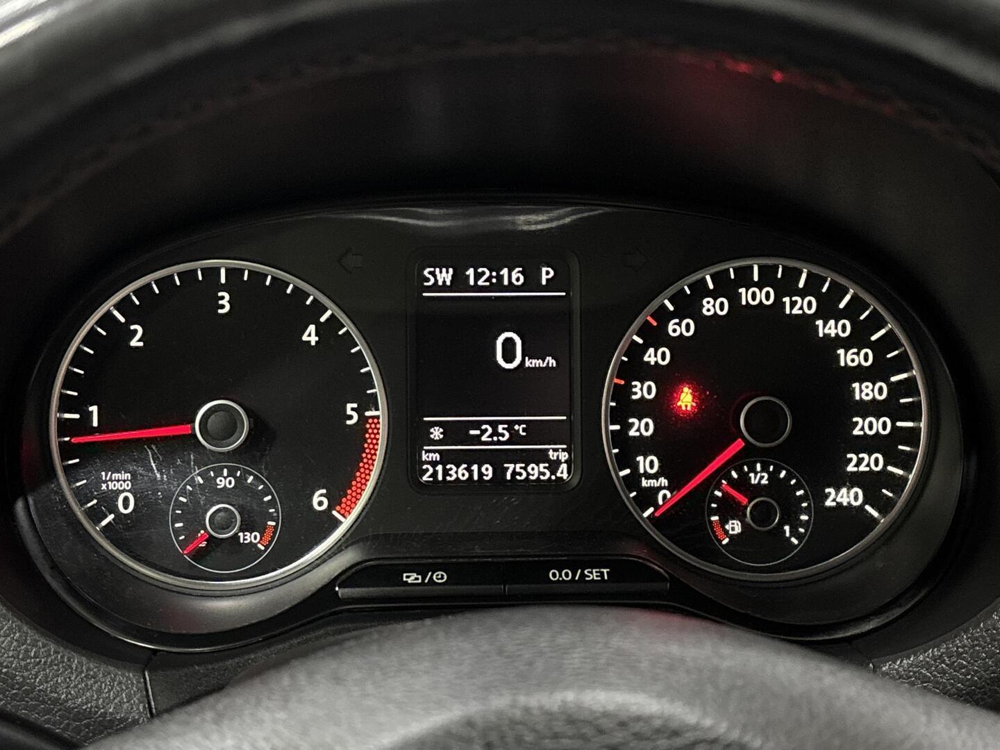 VOLKSWAGEN Amarok 2014