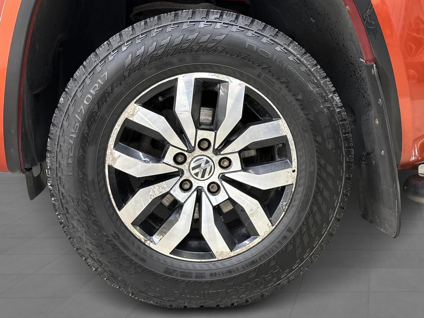 VOLKSWAGEN Amarok 2014