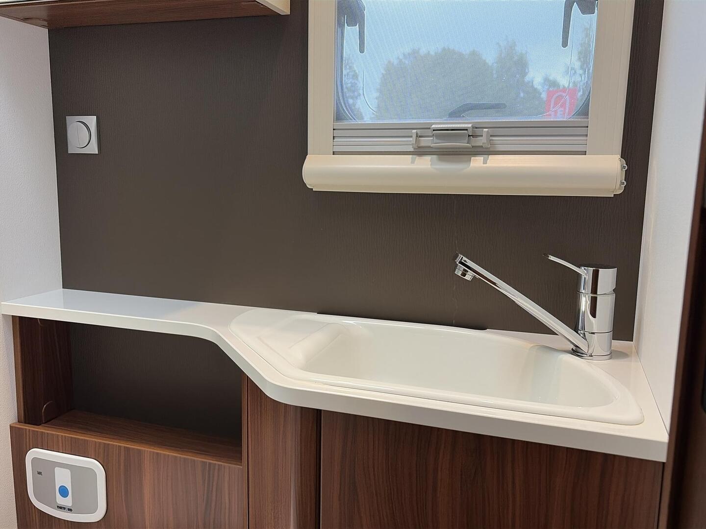 ADRIA MATRIX 650 SF 2015