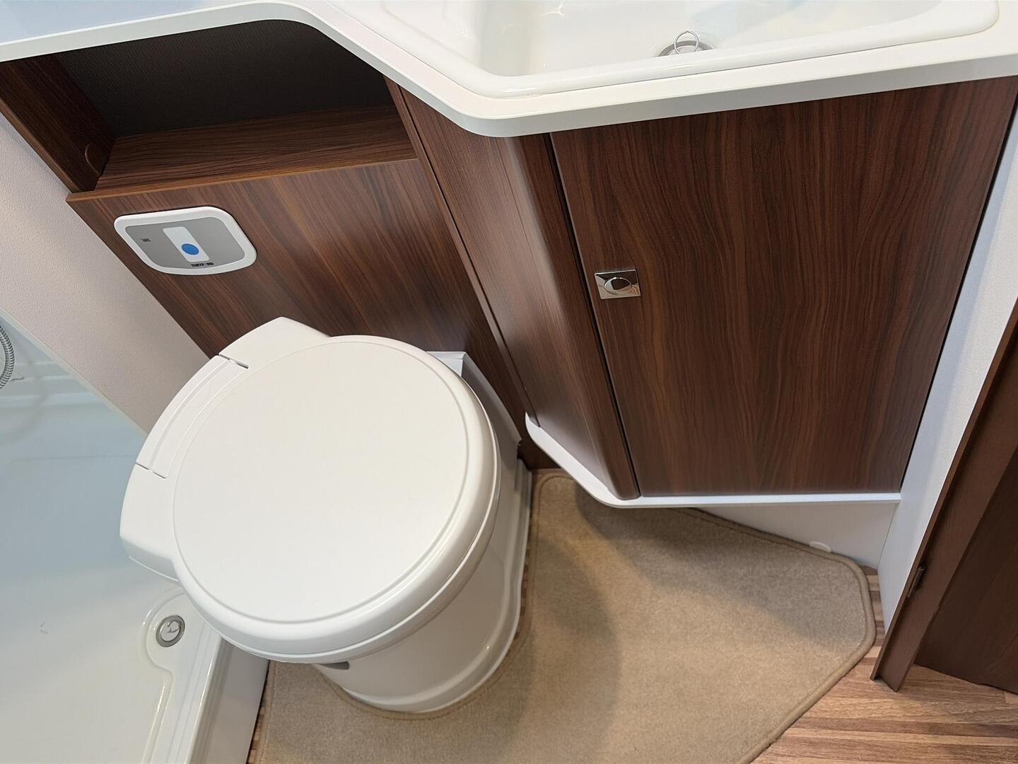 ADRIA MATRIX 650 SF 2015