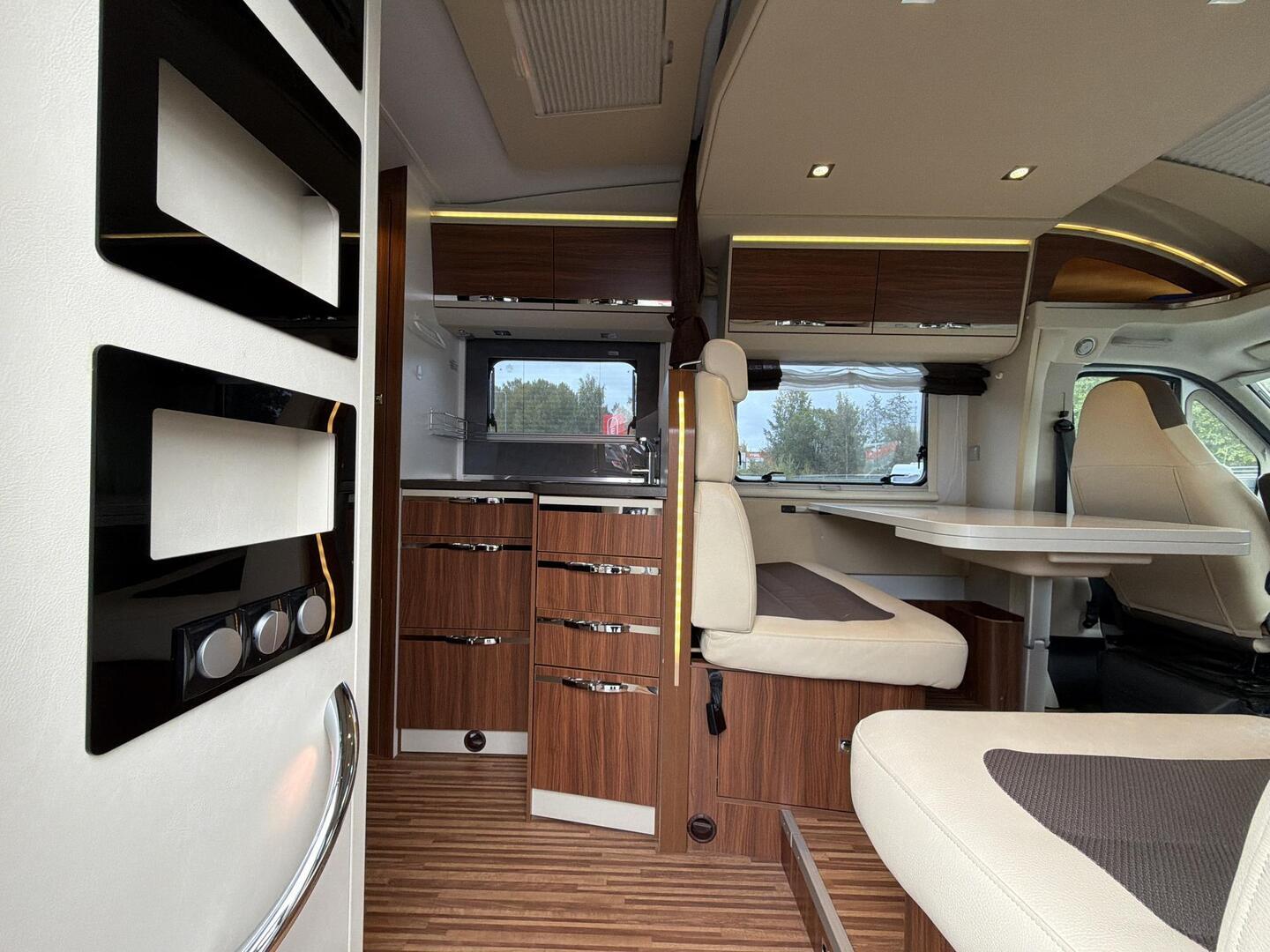 ADRIA MATRIX 650 SF 2015