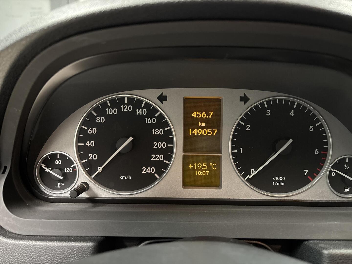 MERCEDES-BENZ B 2010