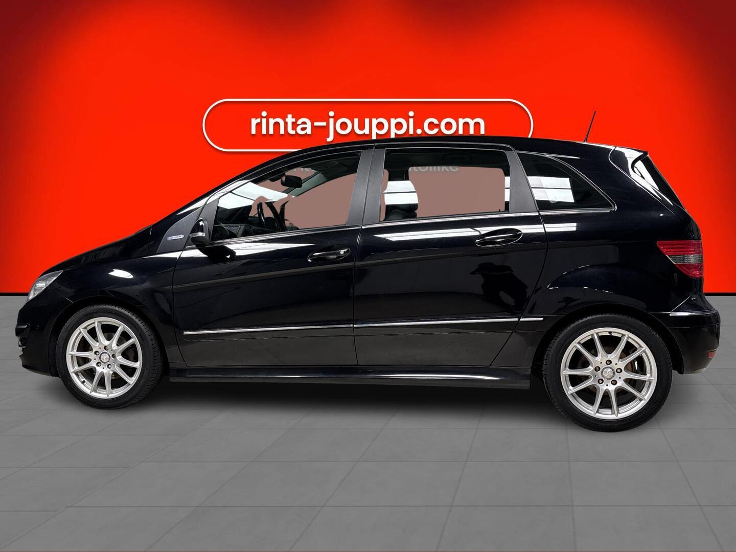 MERCEDES-BENZ B 2010