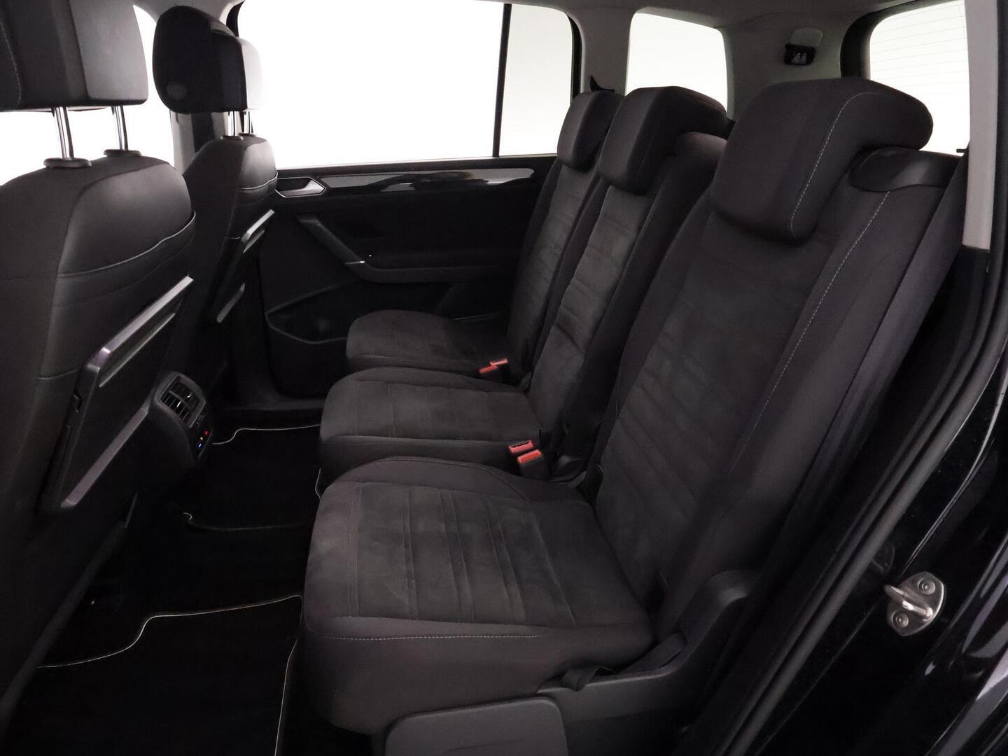 VOLKSWAGEN TOURAN 2019
