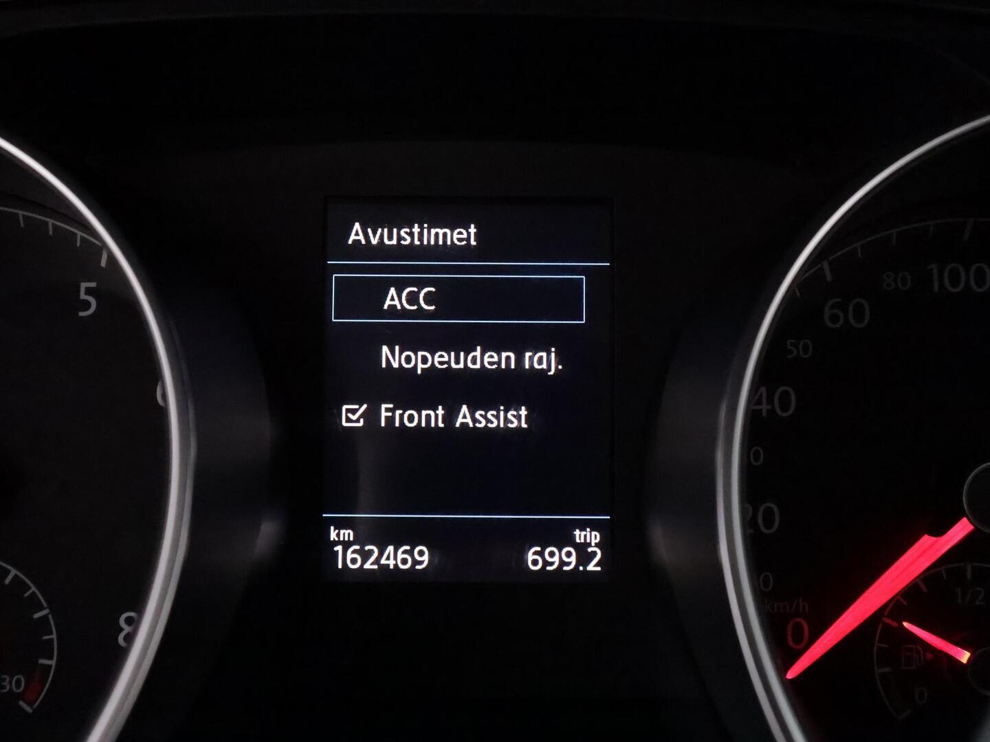 VOLKSWAGEN TOURAN 2019